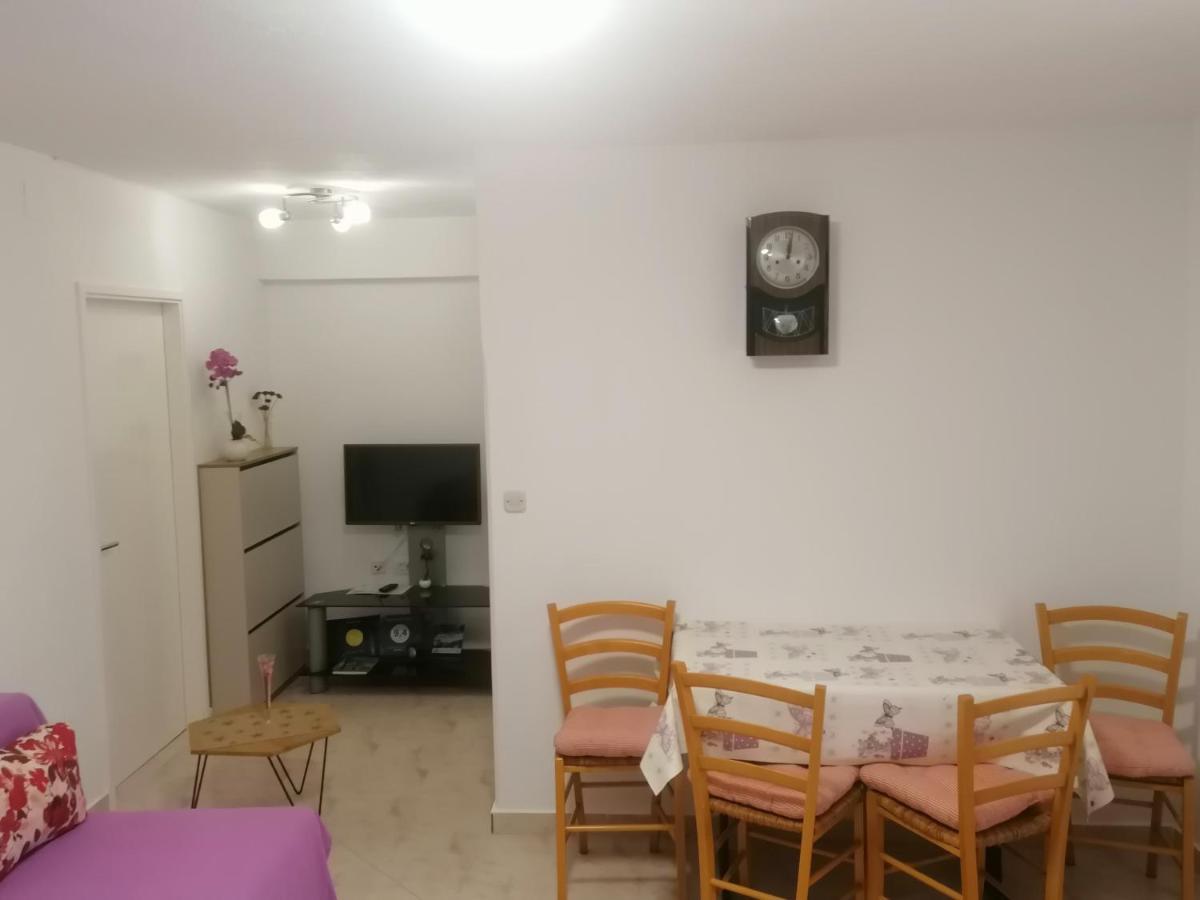 Apartment Maris Posedarje Exteriör bild